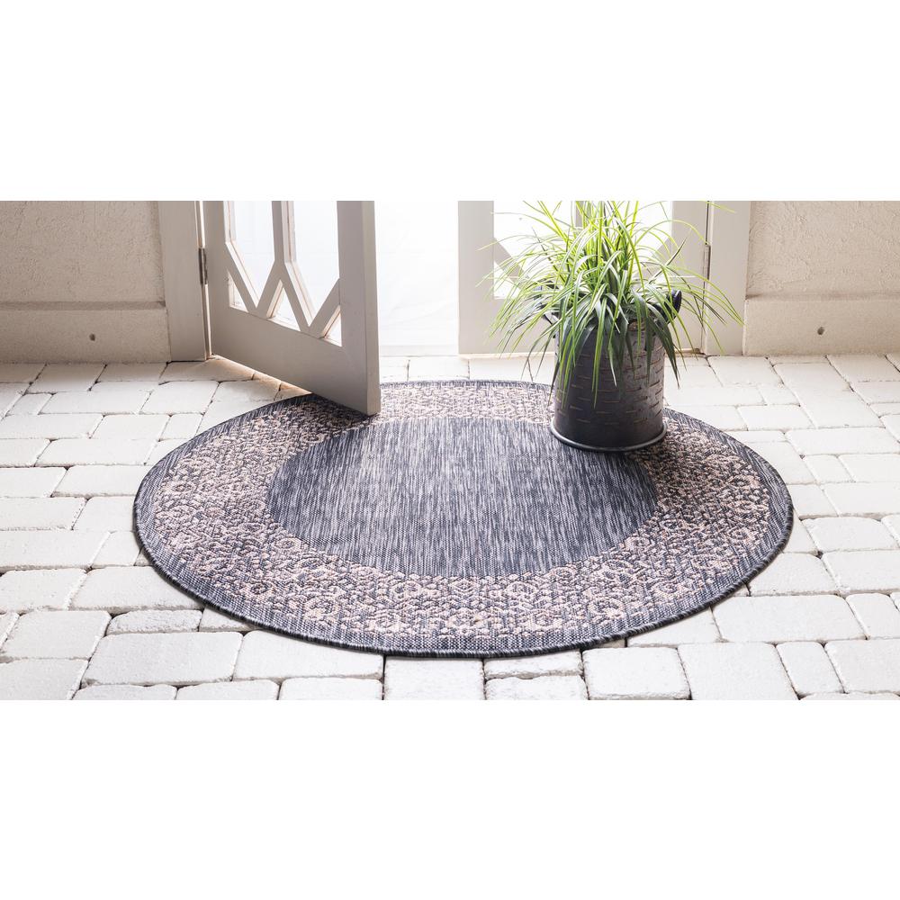 Outdoor Floral Border Rug, Charcoal Gray (4' 0 x 4' 0). Picture 3