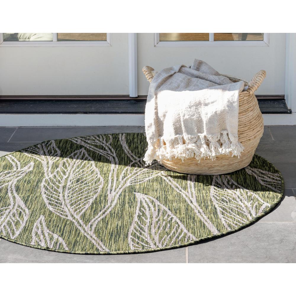 Outdoor Leaf Rug, Green (4' 0 x 4' 0). Picture 4