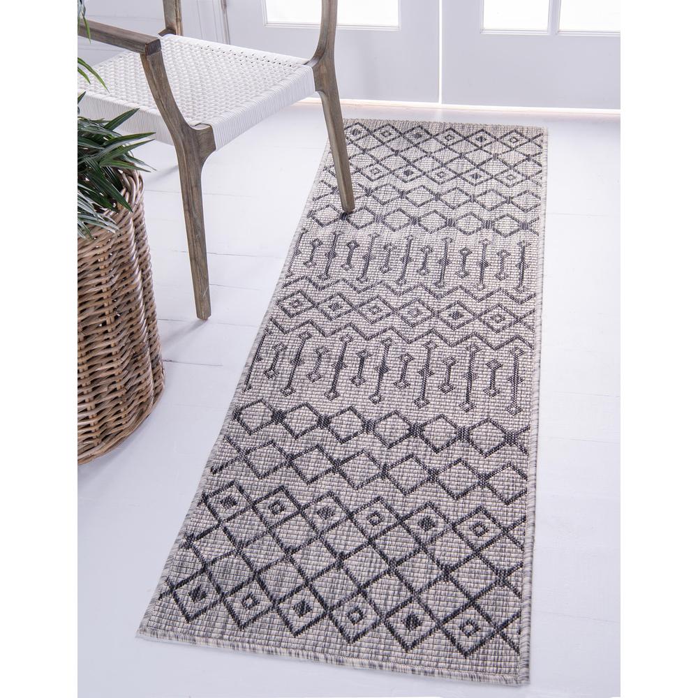 Outdoor Tribal Trellis Rug, Light Gray/Blue (2' 0 x 6' 0). Picture 2