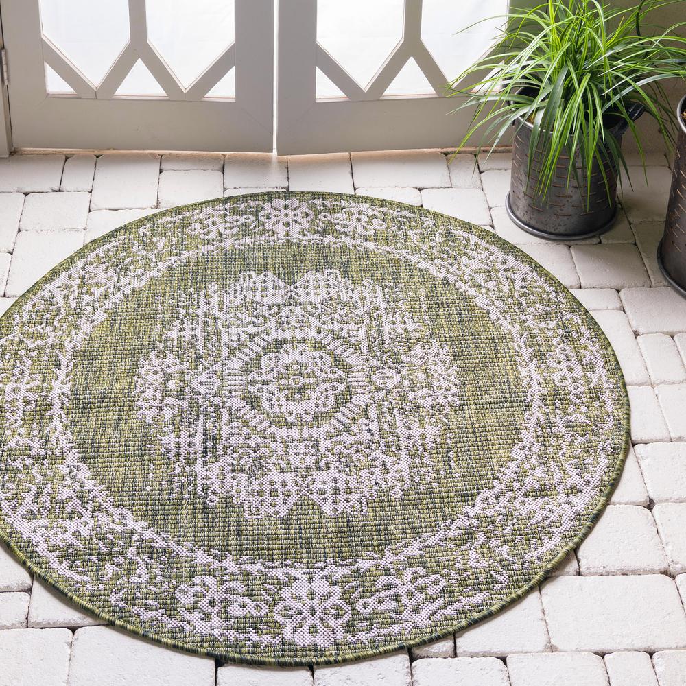 Outdoor Timeworn Rug, Green (4' 0 x 4' 0). Picture 2