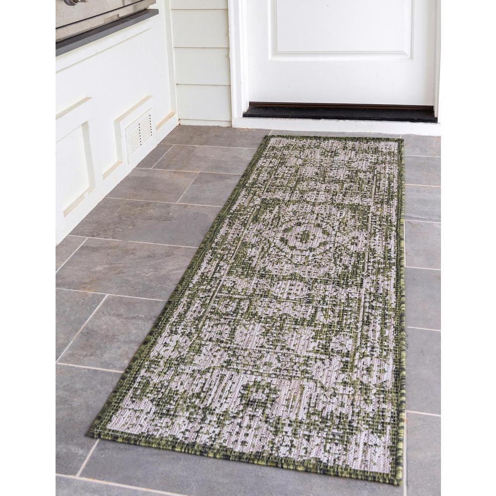 Outdoor Timeworn Rug, Green (2' 2 x 6' 0). Picture 2