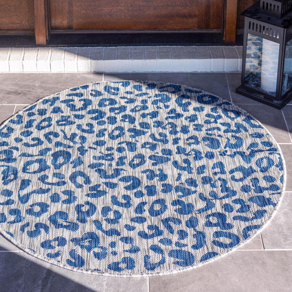 Outdoor Leopard Rug, Blue (4' 0 x 4' 0). Picture 2
