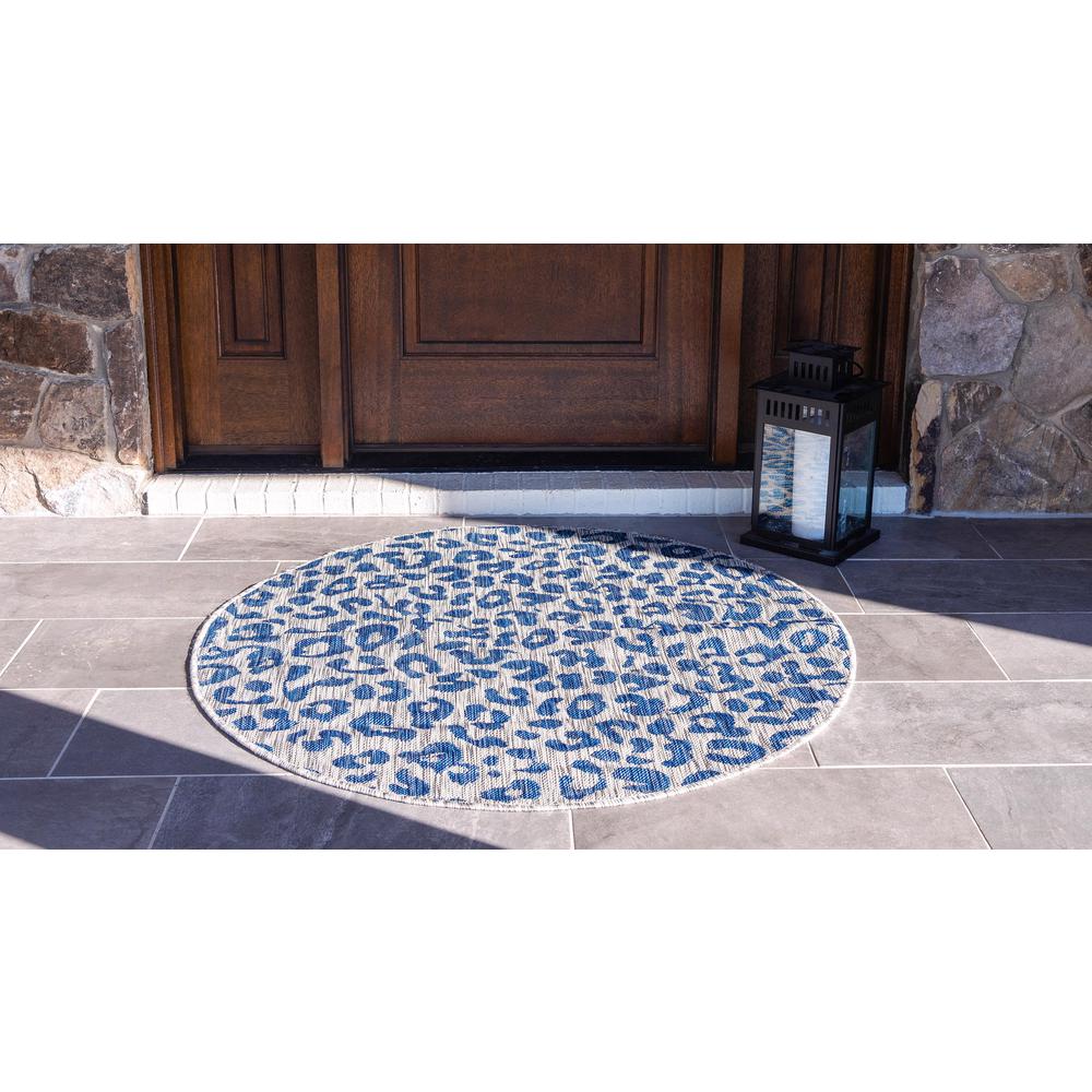 Outdoor Leopard Rug, Blue (4' 0 x 4' 0). Picture 3