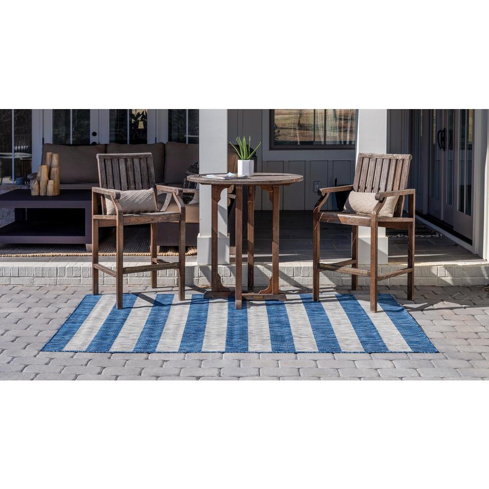 Outdoor Distressed Stripe Rug, Blue (9' 0 x 12' 0). Picture 4