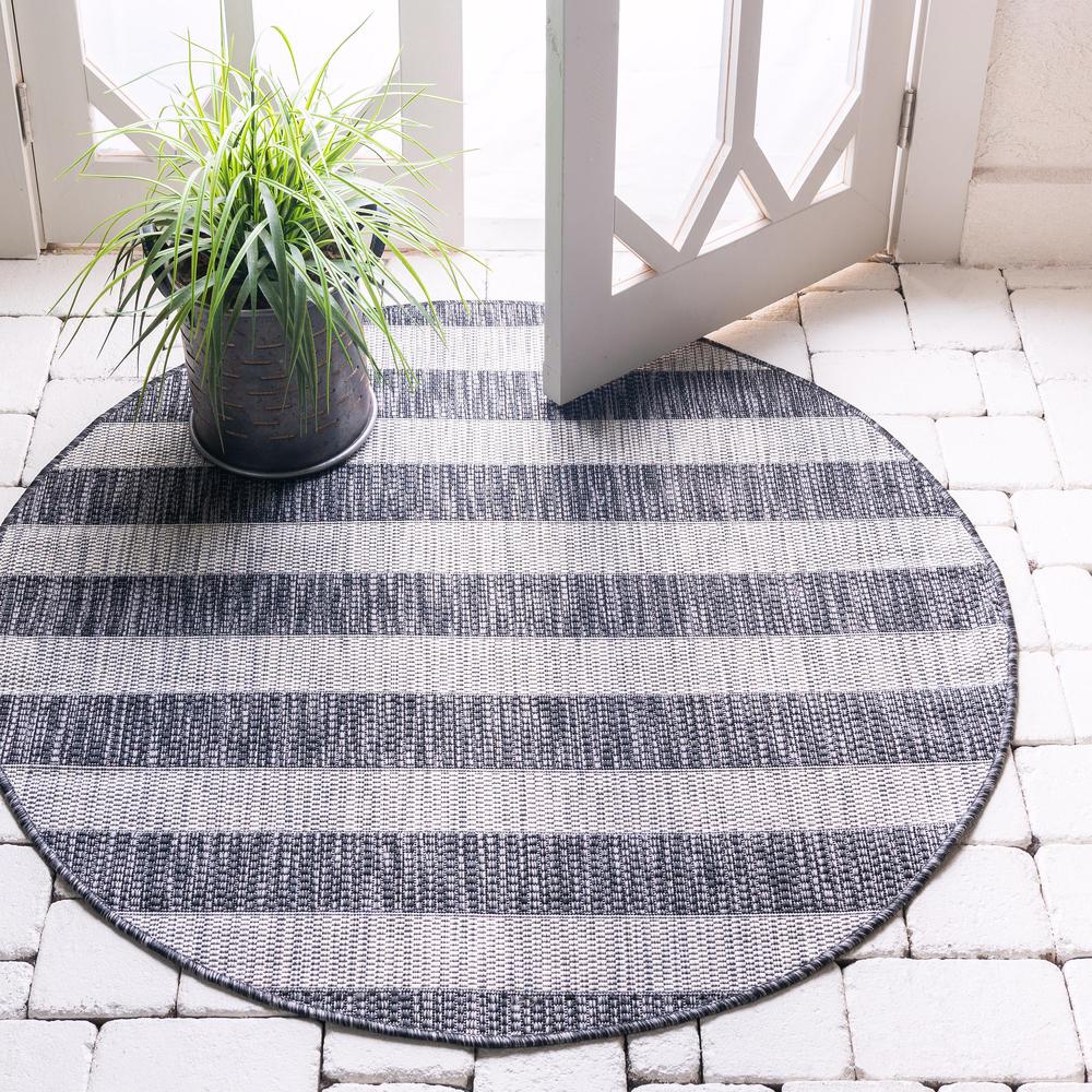 Outdoor Distressed Stripe Rug, Gray (4' 0 x 4' 0). Picture 2