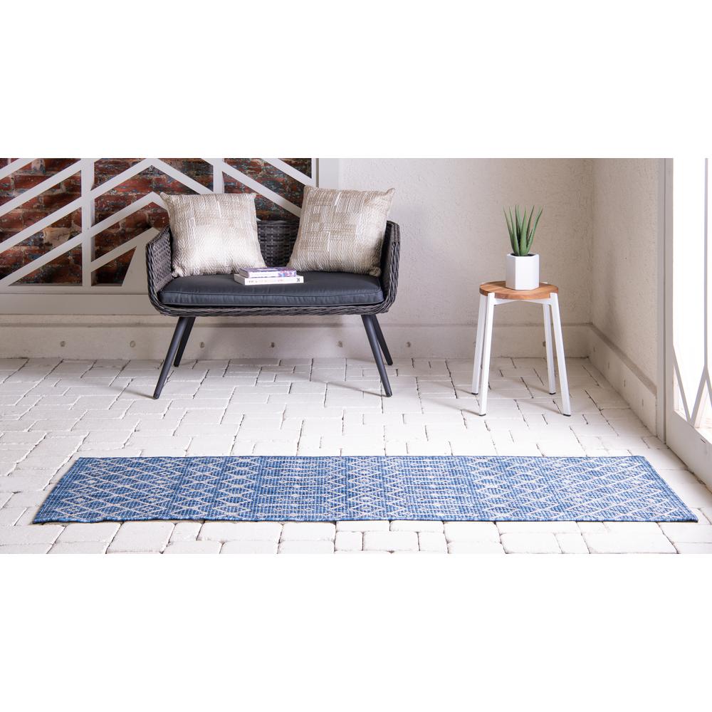 Outdoor Tribal Trellis Rug, Blue/Ivory (5' 0 x 5' 0). Picture 4