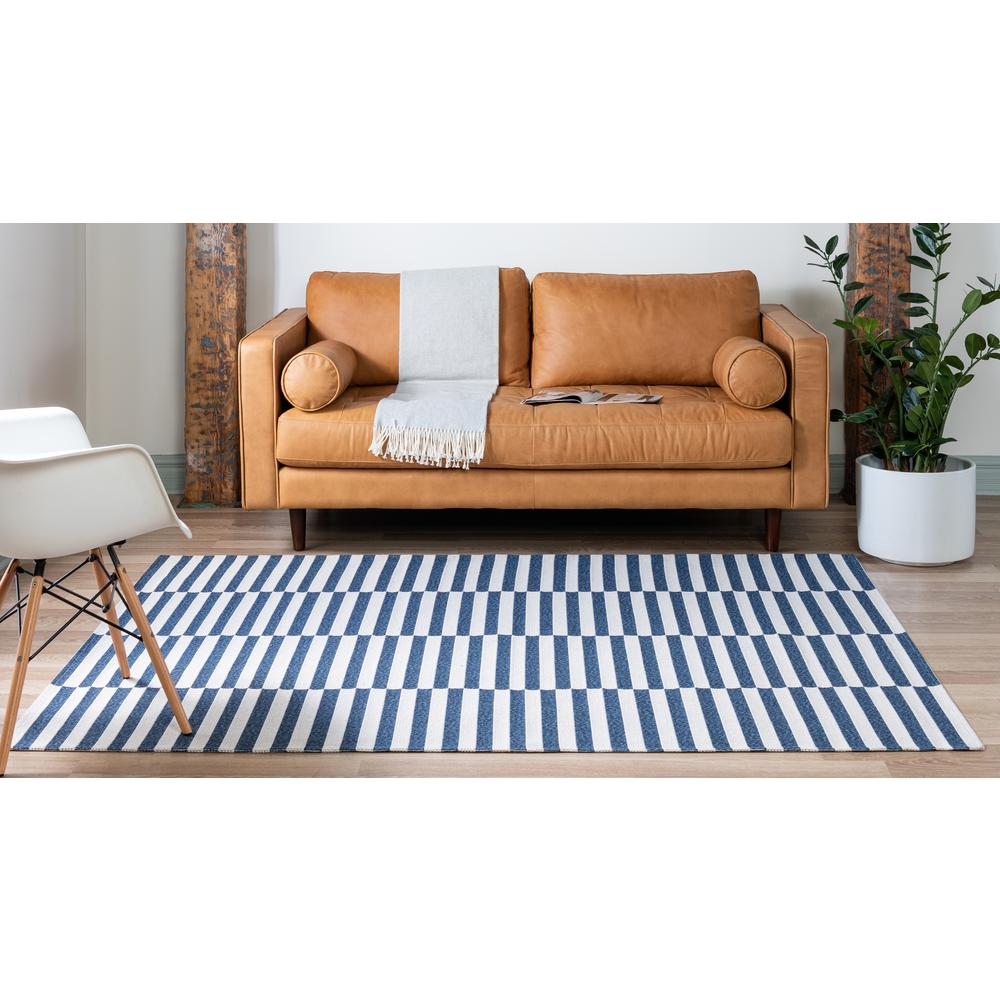 Striped Decatur Rug, Navy Blue/Ivory (2' 2 x 3' 0). Picture 4