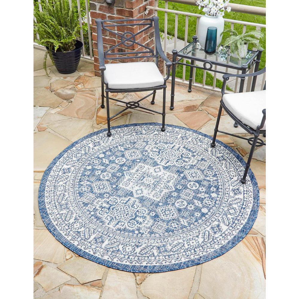 Outdoor Aztec Collection, Area Rug, Blue, 5' 3" x 5' 3", Round. Picture 2