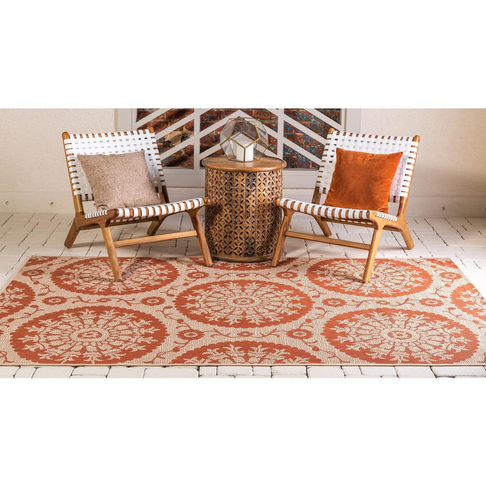 Outdoor Medallion Rug, Terracotta (2' 2 x 3' 0). Picture 4