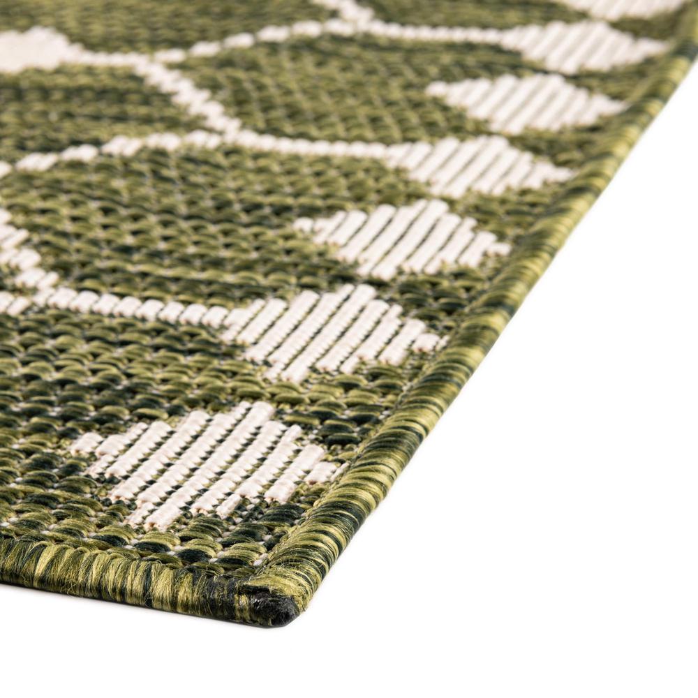 Outdoor Trellis Collection, Area Rug, Green, 5' 3" x 7' 10", Rectangular. Picture 8