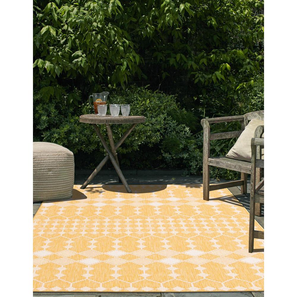 Outdoor Trellis Collection, Area Rug, Yellow, 5' 3" x 7' 10", Rectangular. Picture 3