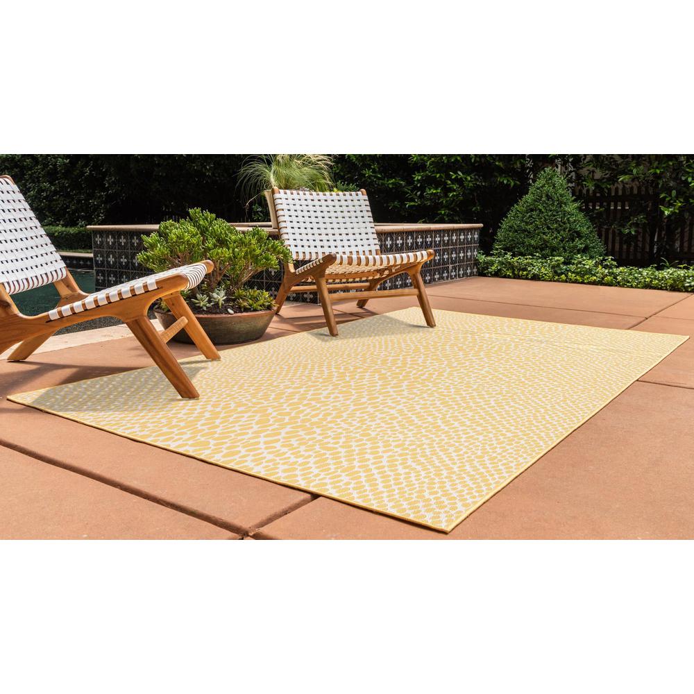 Jill Zarin Outdoor Collection, Area Rug, Yellow Ivory, 4' 0" x 6' 0", Rectangular. Picture 3