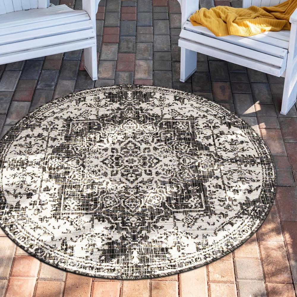 Jill Zarin Outdoor Collection, Area Rug, Charcoal Gray, 6' 7" x 6' 7", Round. Picture 2