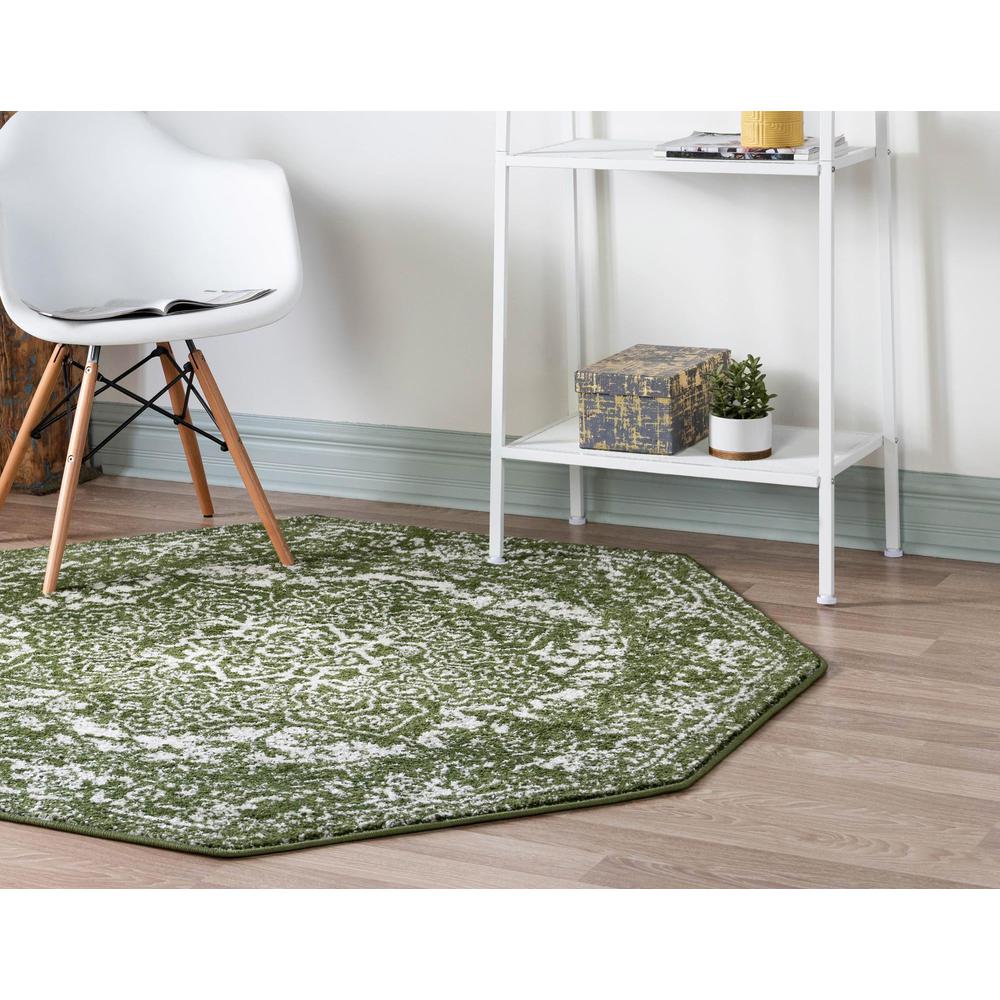 Unique Loom 5 Ft Octagon Rug in Green (3150461). Picture 3