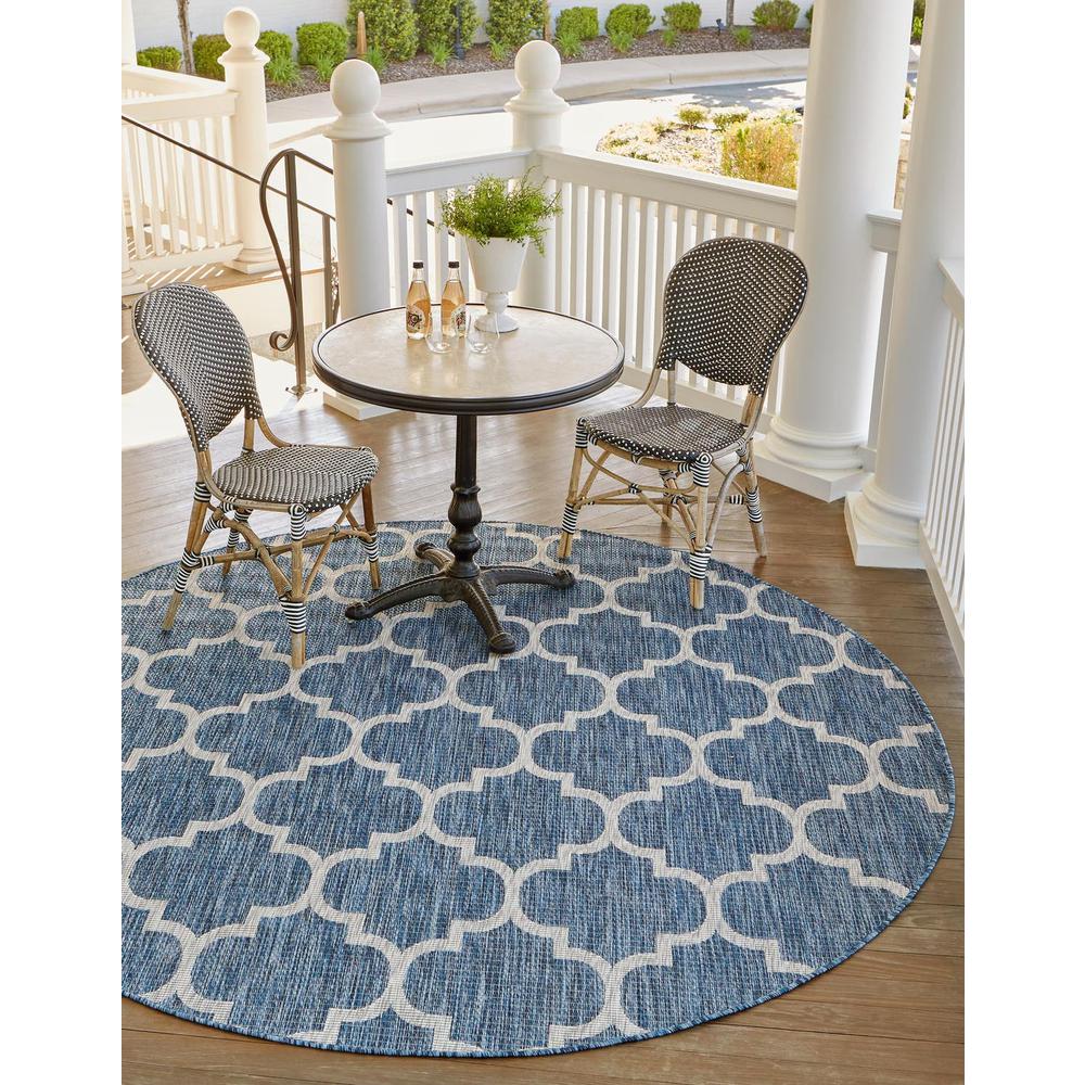 Unique Loom 4 Ft Round Rug in Navy Blue (3158258). Picture 1
