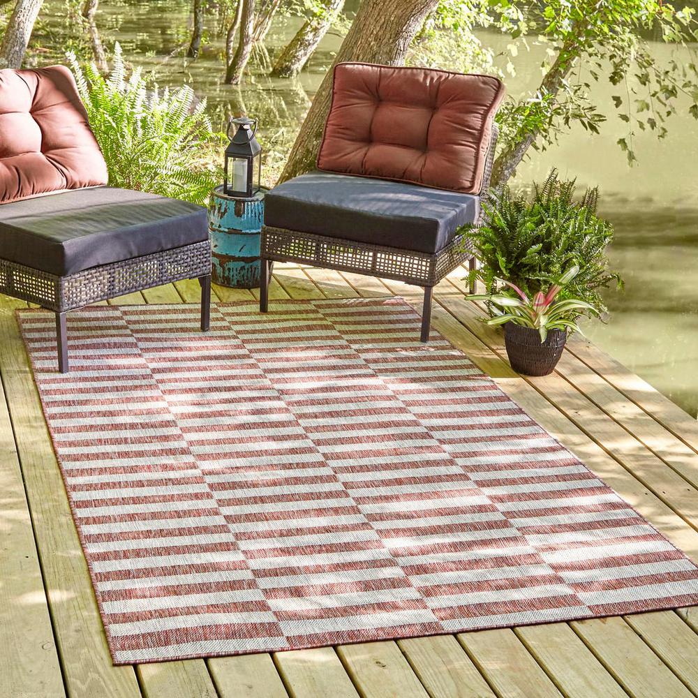 Outdoor Striped Rug, Red/Ivory (7' 0 x 10' 0). Picture 1