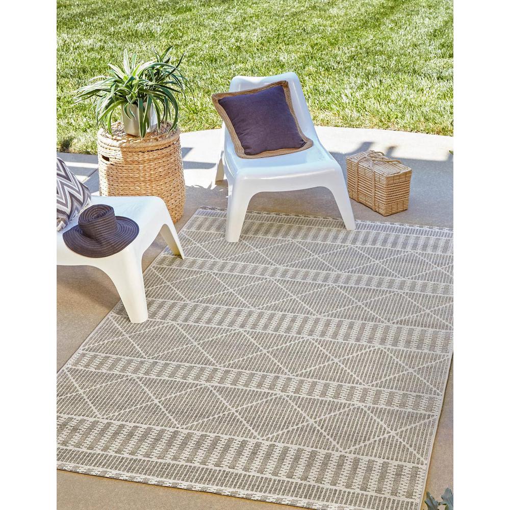 Outdoor Trellis Collection, Area Rug, Gray, 4' 0" x 6' 0", Rectangular. Picture 2