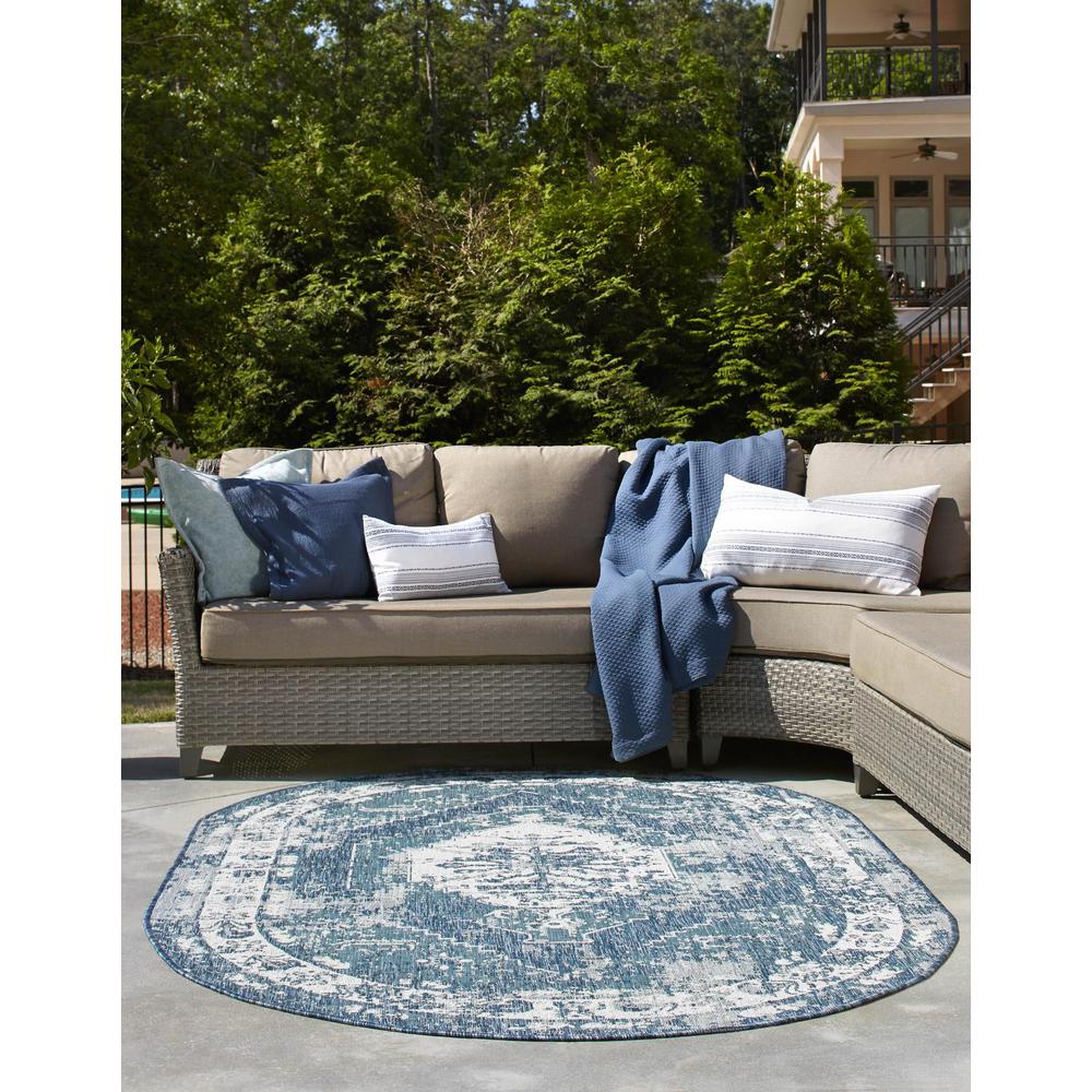 Outdoor Traditional Collection, Area Rug, Blue, 5' 3" x 7' 10", Oval. Picture 3