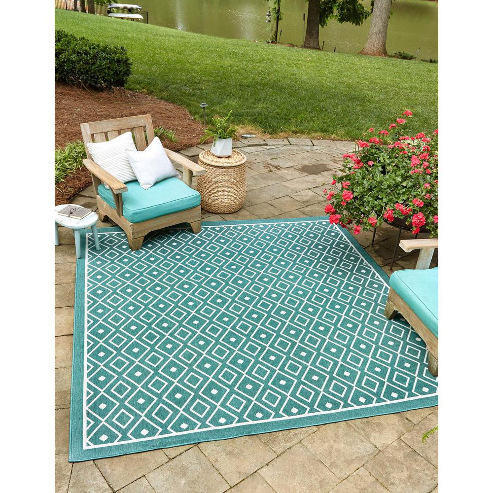 Unique Loom 8 Ft Square Rug in Teal (3157939). Picture 1