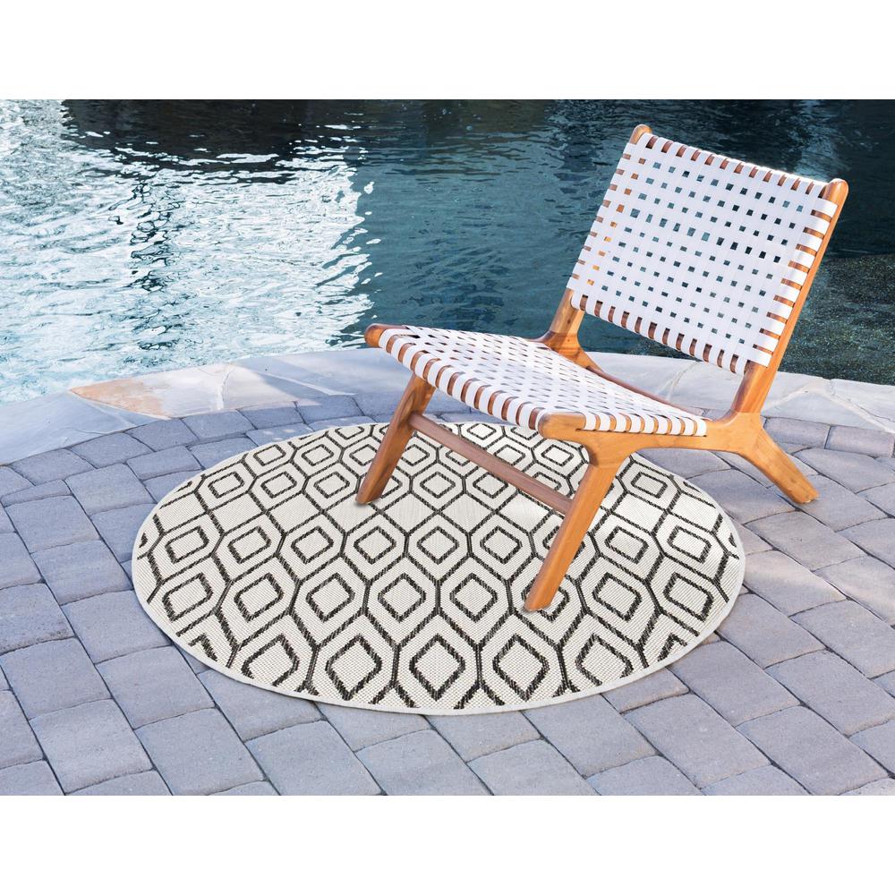 Jill Zarin Outdoor Turks and Caicos Area Rug 6' 7" x 6' 7", Round Ivory. Picture 3