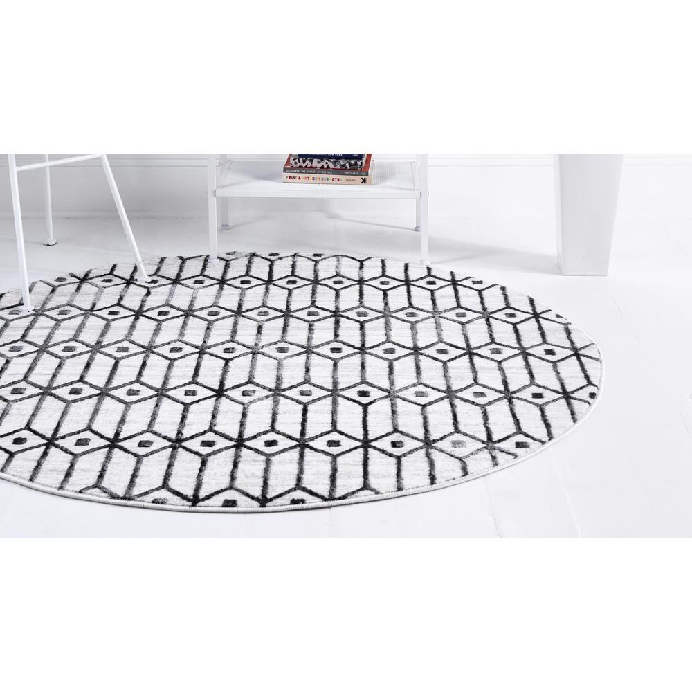 Unique Loom 8 Ft Round Rug in Ivory (3149146). Picture 4