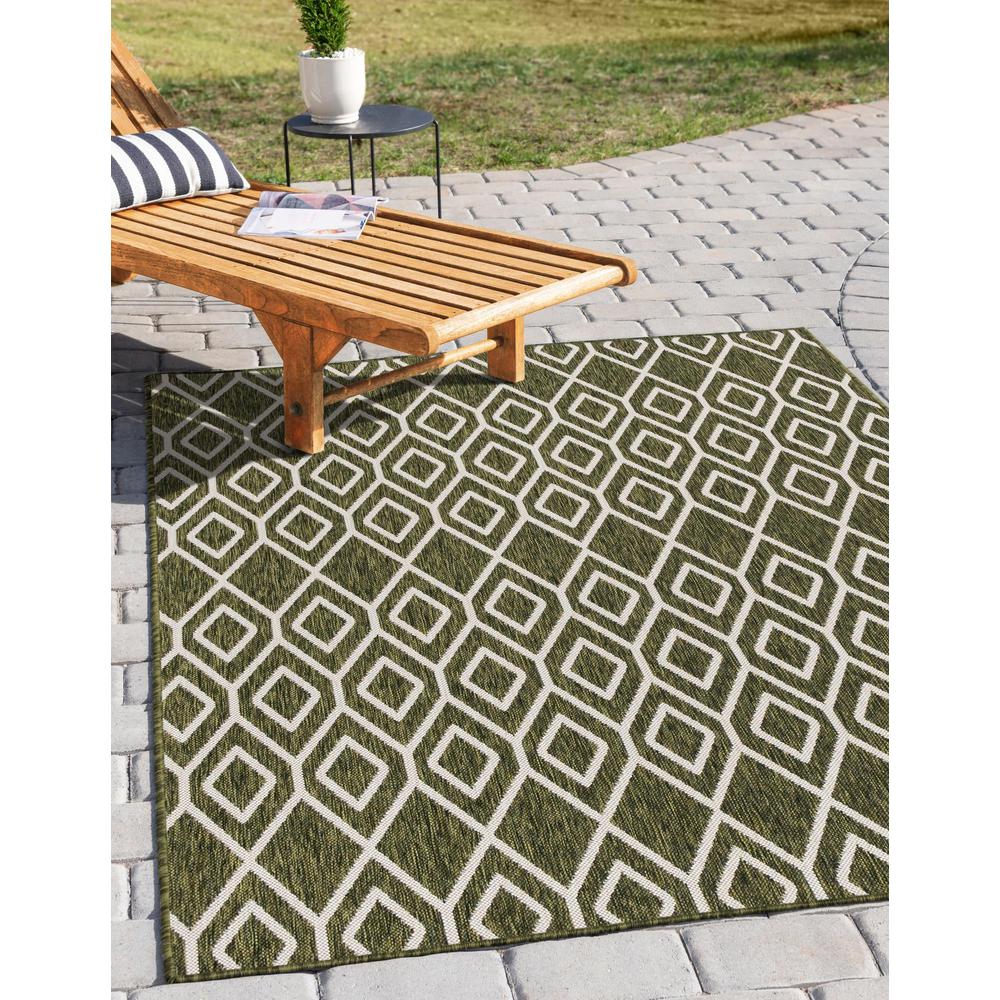 Jill Zarin Outdoor Turks and Caicos Area Rug 7' 10" x 7' 10", Square Green. Picture 2