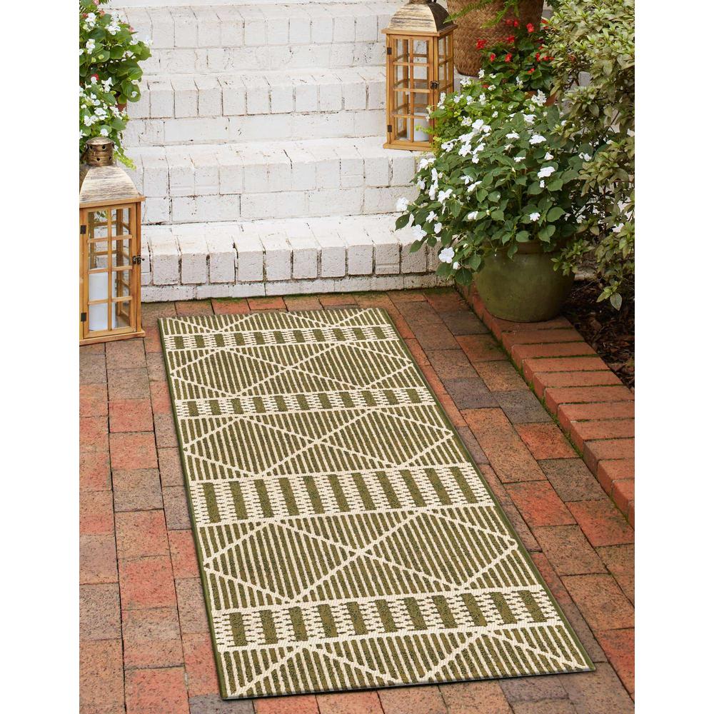 Outdoor Trellis Collection, Area Rug, Green 2' 0" x 6' 0", Runner. Picture 3