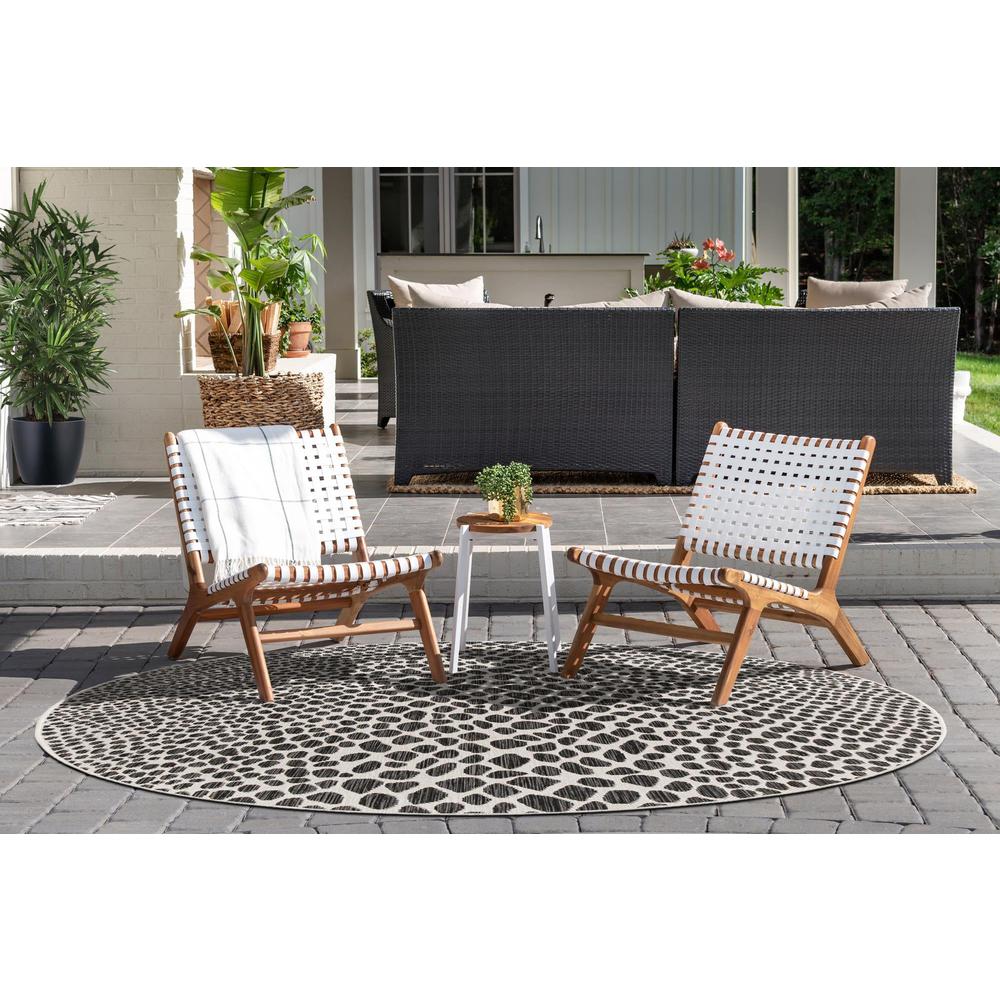 Jill Zarin Outdoor Collection, Area Rug, Black, 6' 7" x 6' 7", Round. Picture 3