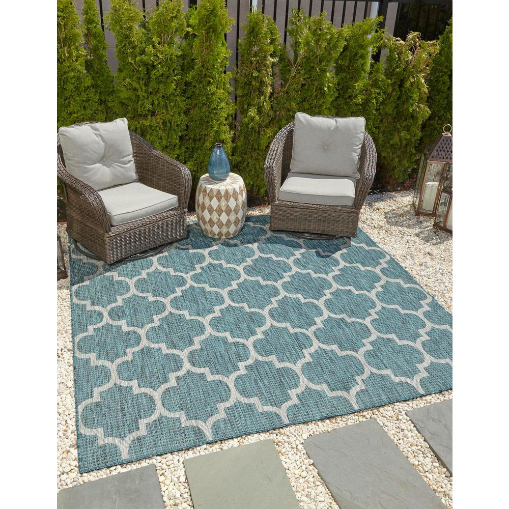 Unique Loom 5 Ft Square Rug in Teal (3152091). Picture 1