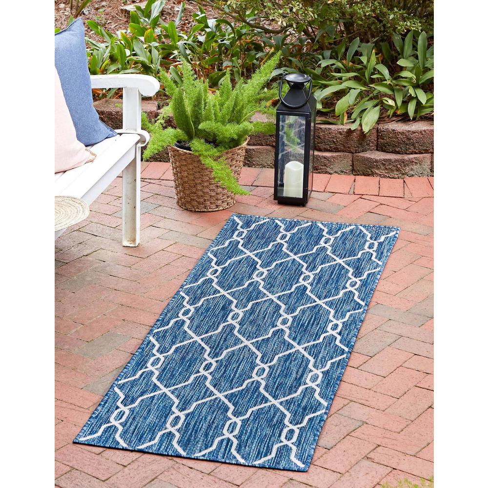 Outdoor Links Trellis Rug, Navy Blue/Ivory (2' 0 x 6' 0). Picture 1
