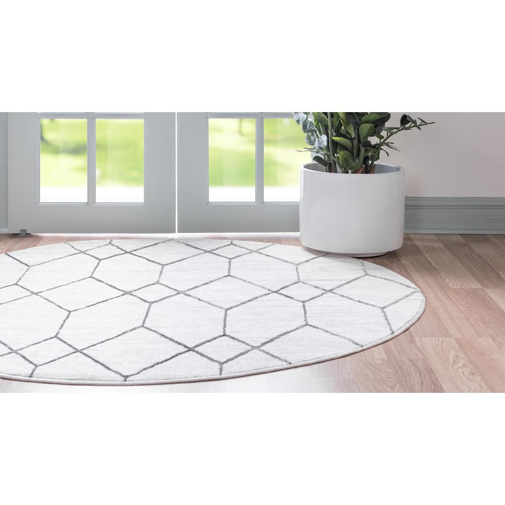 Unique Loom 3 Ft Round Rug in Ivory (3149066). Picture 4