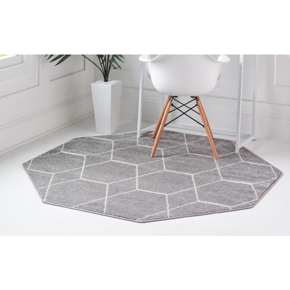Unique Loom 5 Ft Octagon Rug in Light Gray (3151523). Picture 3