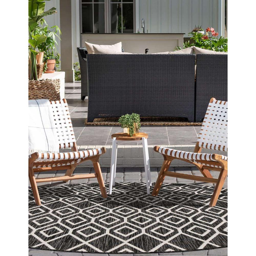 Jill Zarin Outdoor Turks and Caicos Area Rug 6' 7" x 6' 7", Round Charcoal Gray. Picture 3