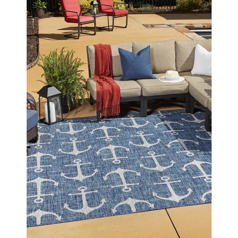 Unique Loom 5 Ft Square Rug in Blue (3162762). Picture 1