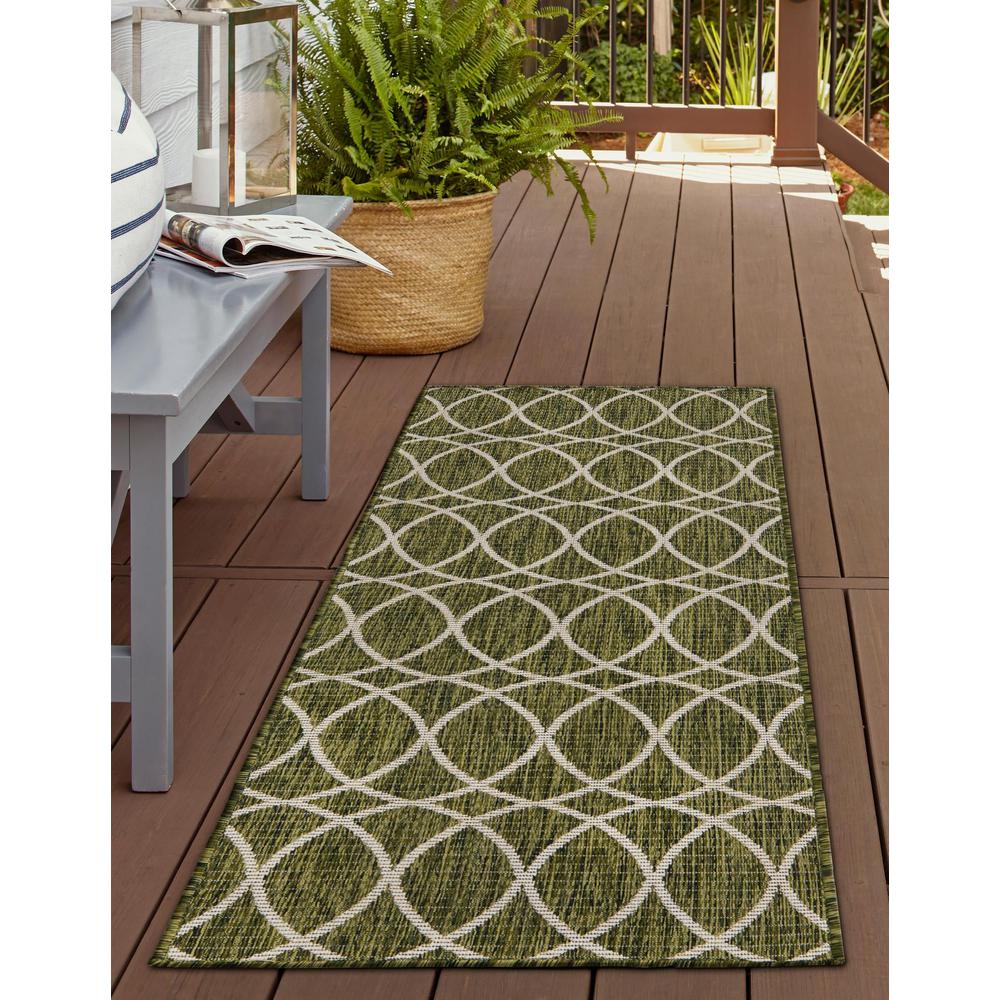 Outdoor Trellis Collection Area Rug, Green 2' 0" x 6' 0", Runner. Picture 3