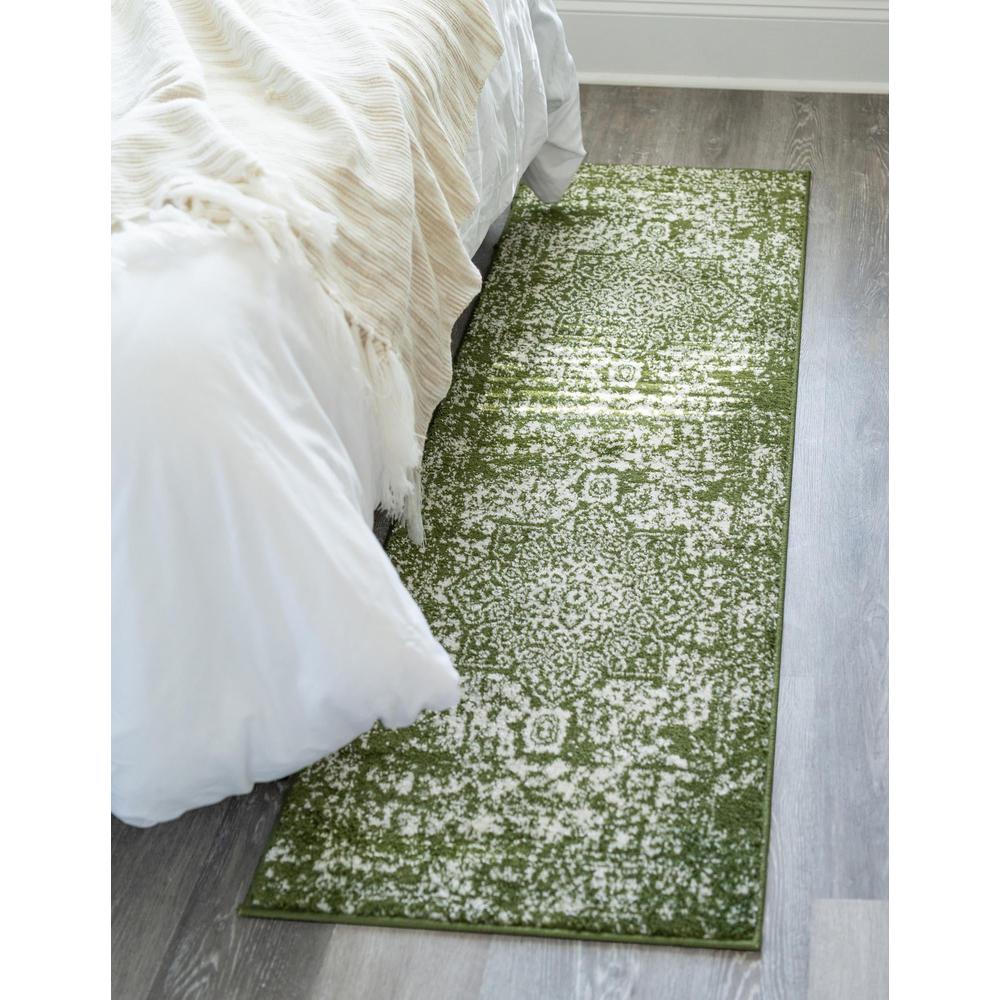 Unique Loom 6 Ft Runner in Green (3150463). Picture 2
