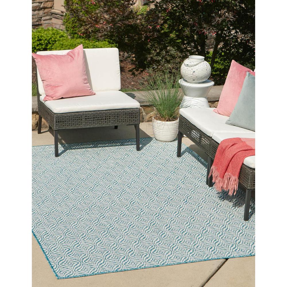 Outdoor Deco Trellis Rug, Blue/Ivory (8' 0 x 11' 4). Picture 1