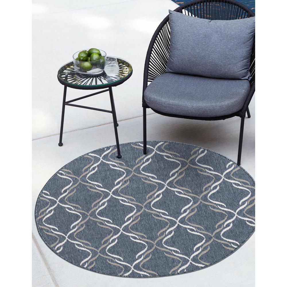 Unique Loom 7 Ft Round Rug in Navy Blue (3158046). Picture 1