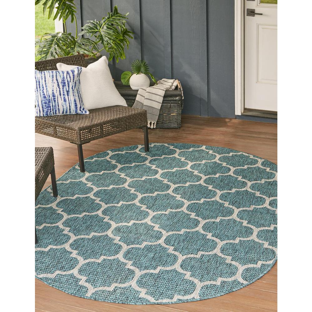 Unique Loom 8x10 Oval Rug in Teal (3152092). Picture 1