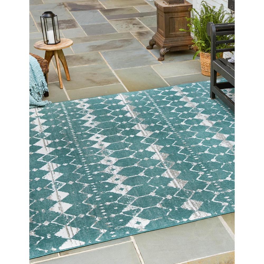 Unique Loom 8 Ft Square Rug in Teal (3158119). Picture 1