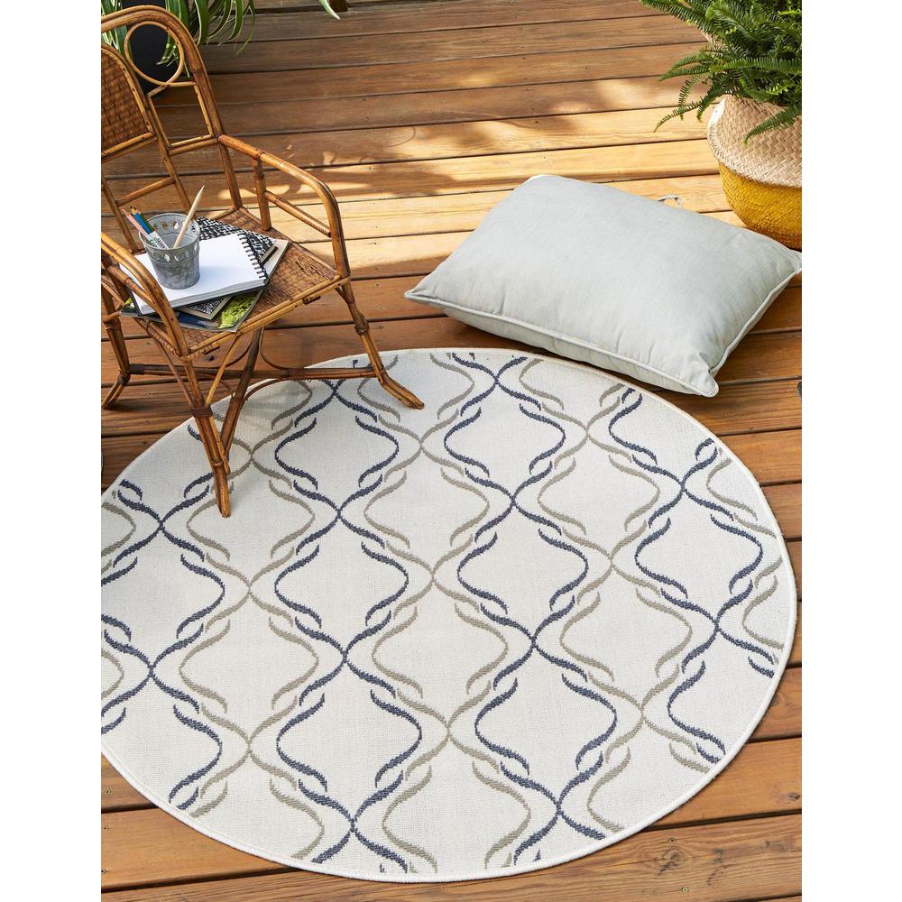 Unique Loom 7 Ft Round Rug in Ivory (3158059). Picture 1