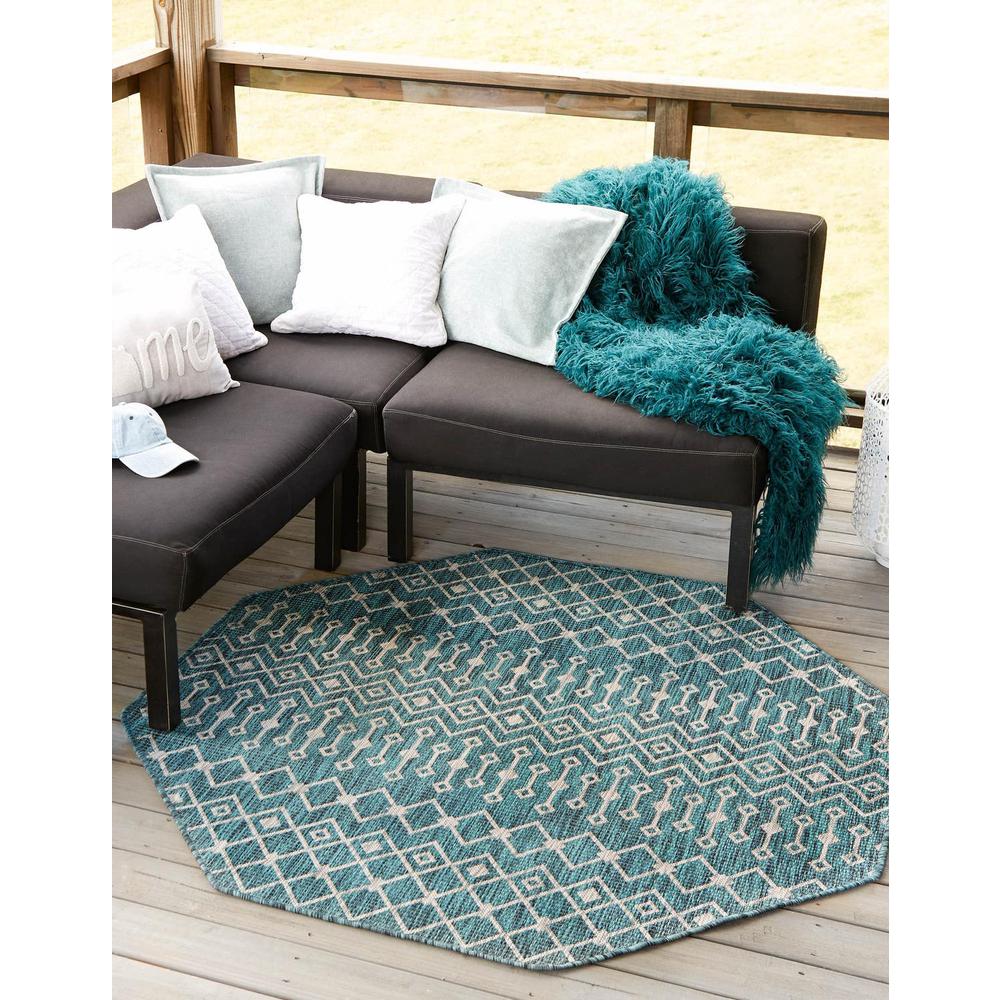 Unique Loom 5 Ft Octagon Rug in Teal (3159513). Picture 1