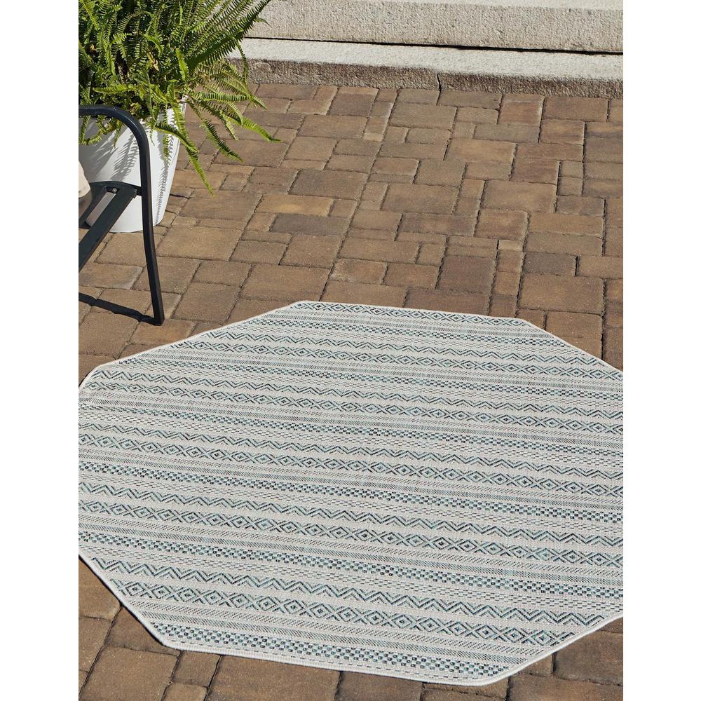 Unique Loom 8 Ft Octagon Rug in Teal (3163009). Picture 1