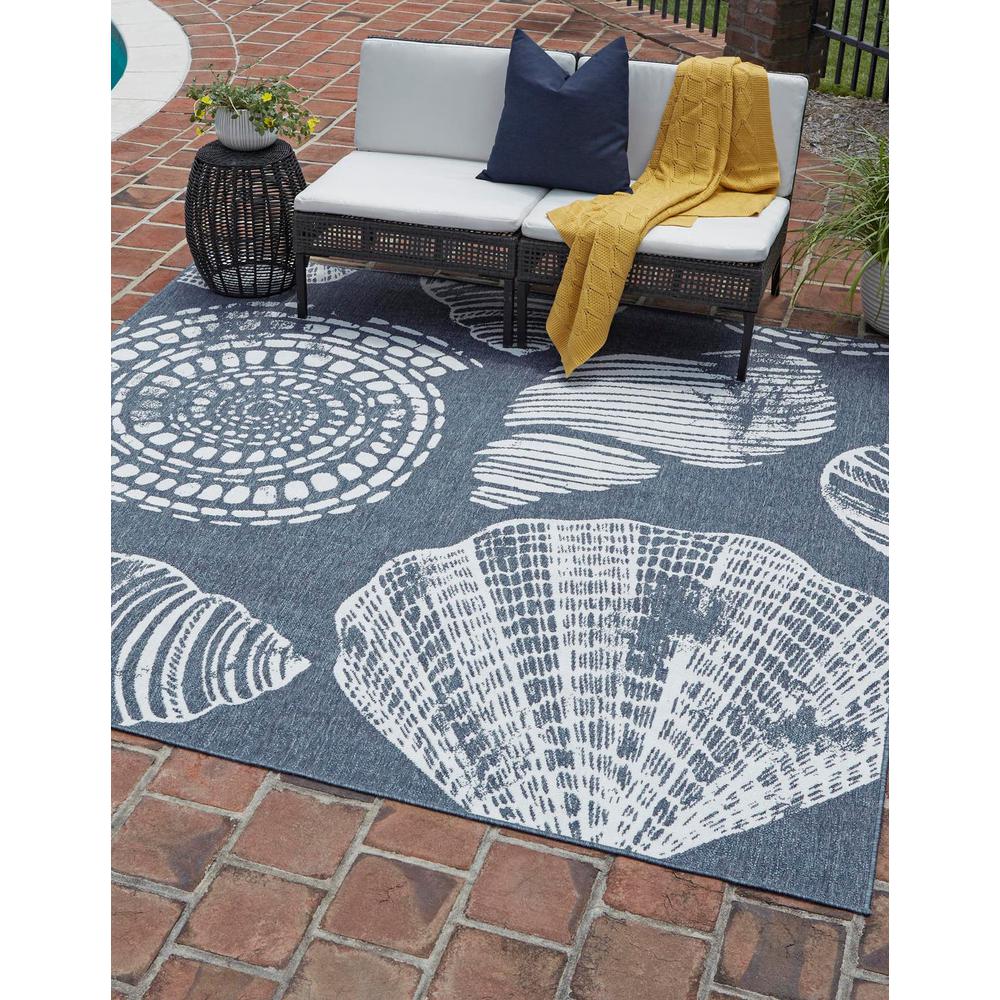 Unique Loom 8 Ft Square Rug in Navy Blue (3157814). Picture 1