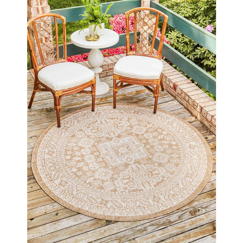 Unique Loom 5 Ft Round Rug in Natural (3162514). Picture 1