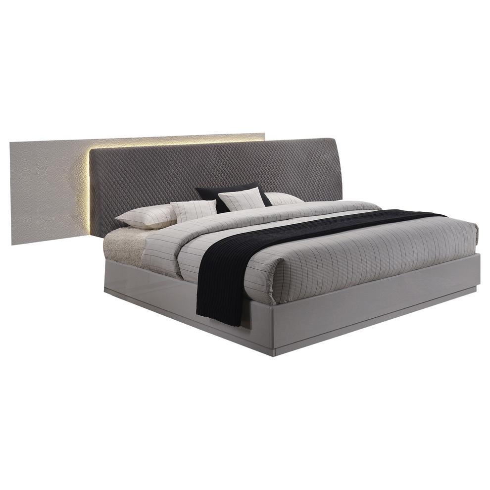Best Master Naple Poplar Wood Cal King Platform Bed in Gray/Silver Line. Picture 1