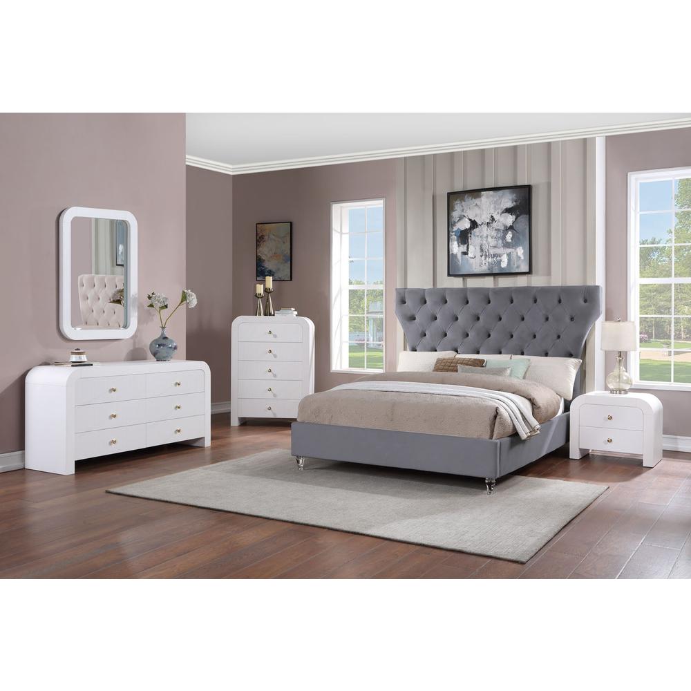 Bellagio Gray Tufted Velvet California King Platform Bed with Acrylic Legs. Picture 3