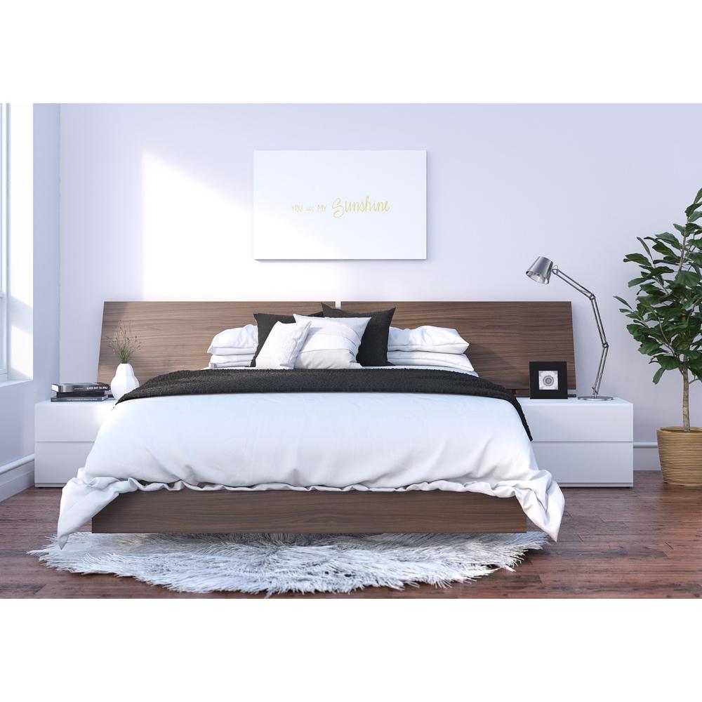 4-Piece Bedroom Set With Bed Frame, Headboard & Nightstands, Queen. Picture 4
