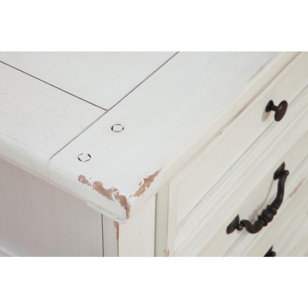 Stonebrook Antiqued White Dresser. Picture 3