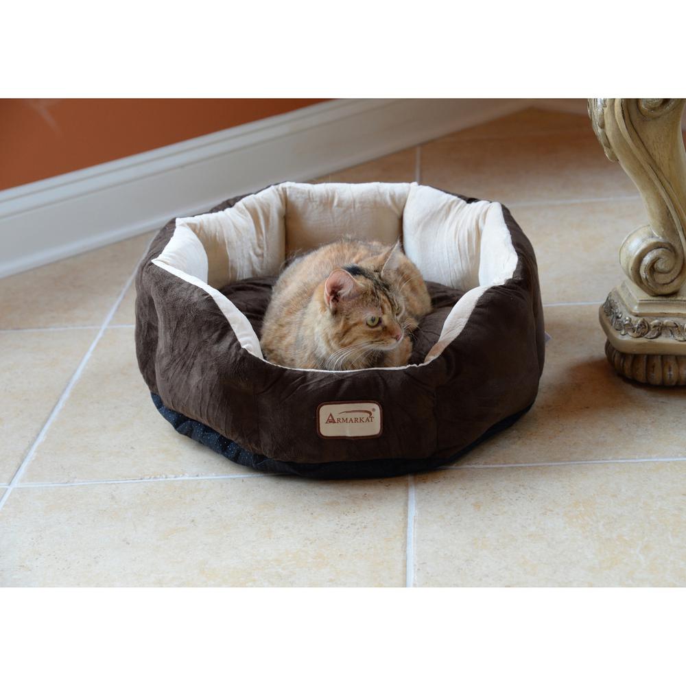 Armarkat Model C01HKF/MH Pet Bed with polyfill in Beige & Mocha for Cats and Extra Small Dogs. Picture 5
